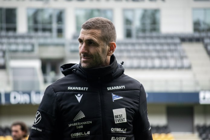 Azar Karadas tatt ut til UEFA PRO-lisens