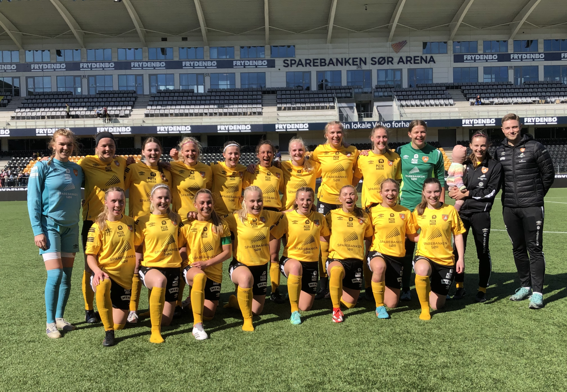 Gimletroll- troppen som vant en historisk 4-1-seier over GØIF/Helgerød lørdag ettermiddag: Juliane Pettersen, Eirin Noem Korsvik, Mette Lorentzen, Marie Forsøget Knutsen, Karoline Fredriksen, Frida Abrahamsen, June Tønnesland Johansen, Linn Christine Farbergshagen, Elise Ånensen Vindheim, Karianne Knudsen Haslekås, Isabella Hayes Sundby, Karen Andrea Olsen, Hannah Larsen, Maja Grøntoft Kronborg, Frida Holmøy, Christina Stray Imenes, Mia Olsen Leinan, Rebecka Rosenberg, Erica Nystøl, Henriette Skuggevik. Trenere Sigurd Stenersen Hagen og Radoslaw Aleksander Chmielewski.
