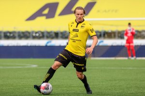 Mikael Ugland med ballen mot Ull/Kisa