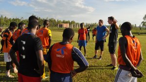 Mbale Jesper Håkon er trenere