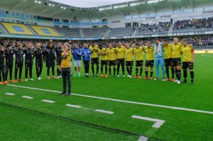 Ole Vaaler synger hymnen