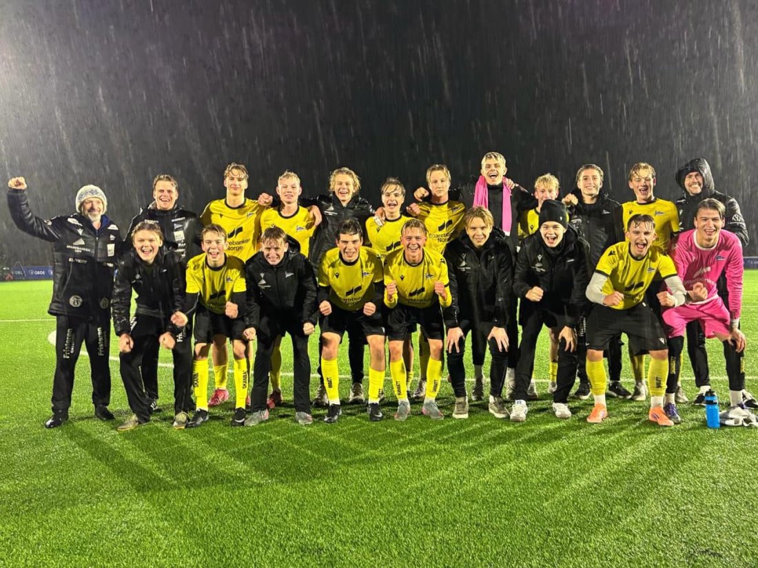 Det har vært et spennende og lærerikt år for gjengen i akademiet! Her fra da G17 sikret opprykket til øverste divisjon tidligere i år.