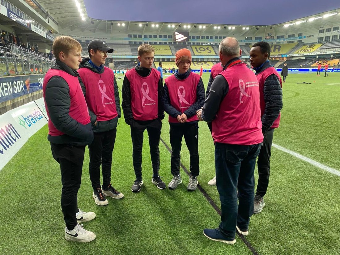 Framsteg ballhentere Sparebanken Sør Arena.jpg