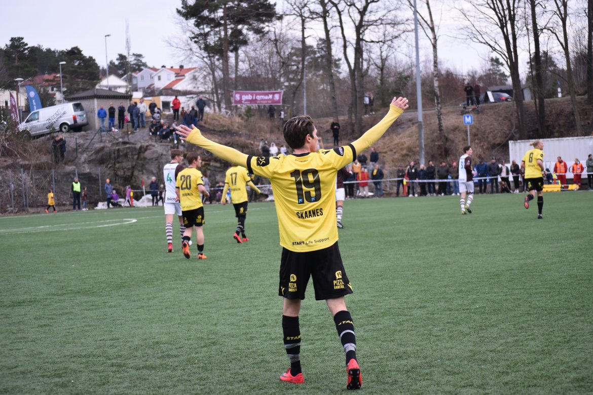 Kasper Skaanes vil gjerne ha ballen!