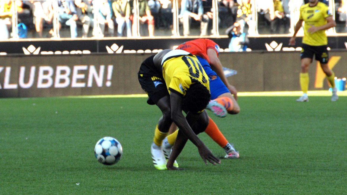 Steve Mvoué gir alt