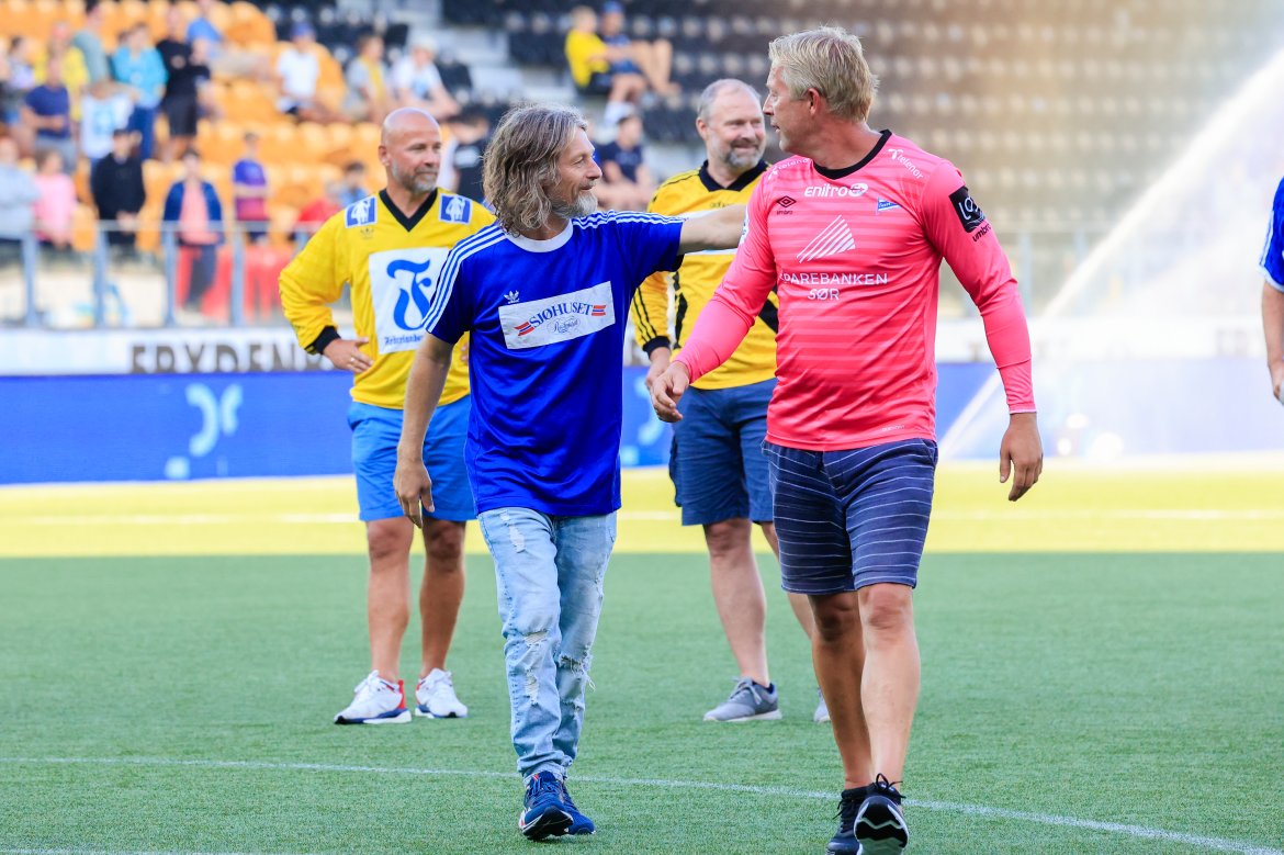 Erik Mykland og Johan Sverre Hansen - Myggen feirer 50 år på stadion. Foto: Tor Erik Schrøder / NTB