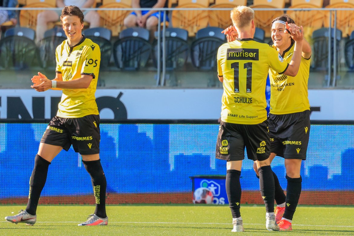 Sander Sjøkvist, Eirik Schulze og Eman Markovic feirer scoring mot Stjørdals-Blink. Foto: Tor Erik Schrøder / NTB