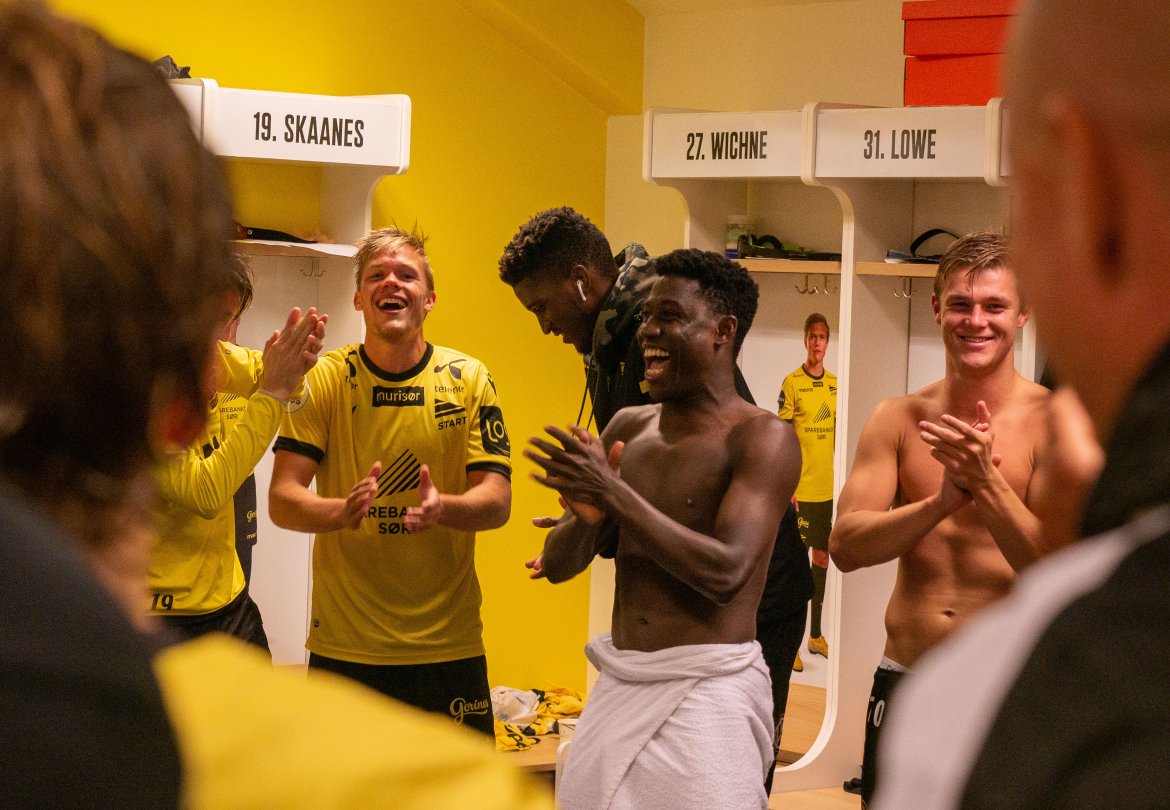 Stemning i garderoben etter kampen! Foto: Ole Endre Kallhovd
