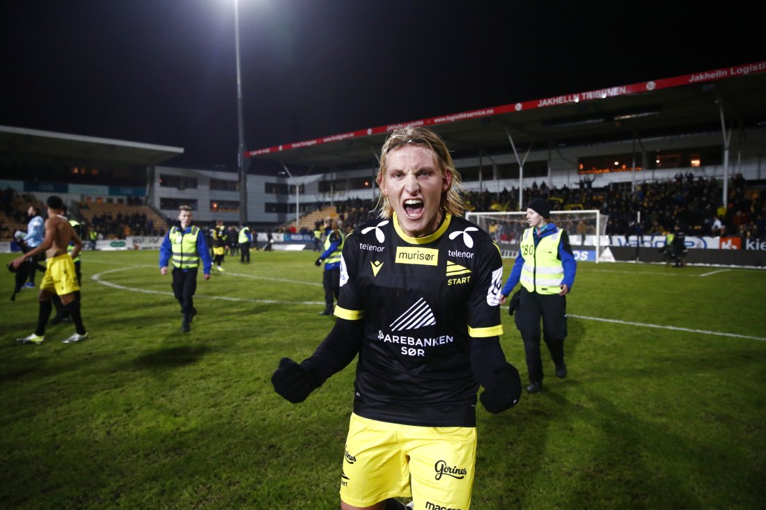 Erlend Segberg jubler etter opprykk på Åråsen i 2019. Foto: Terje Pedersen / NTB scanpix