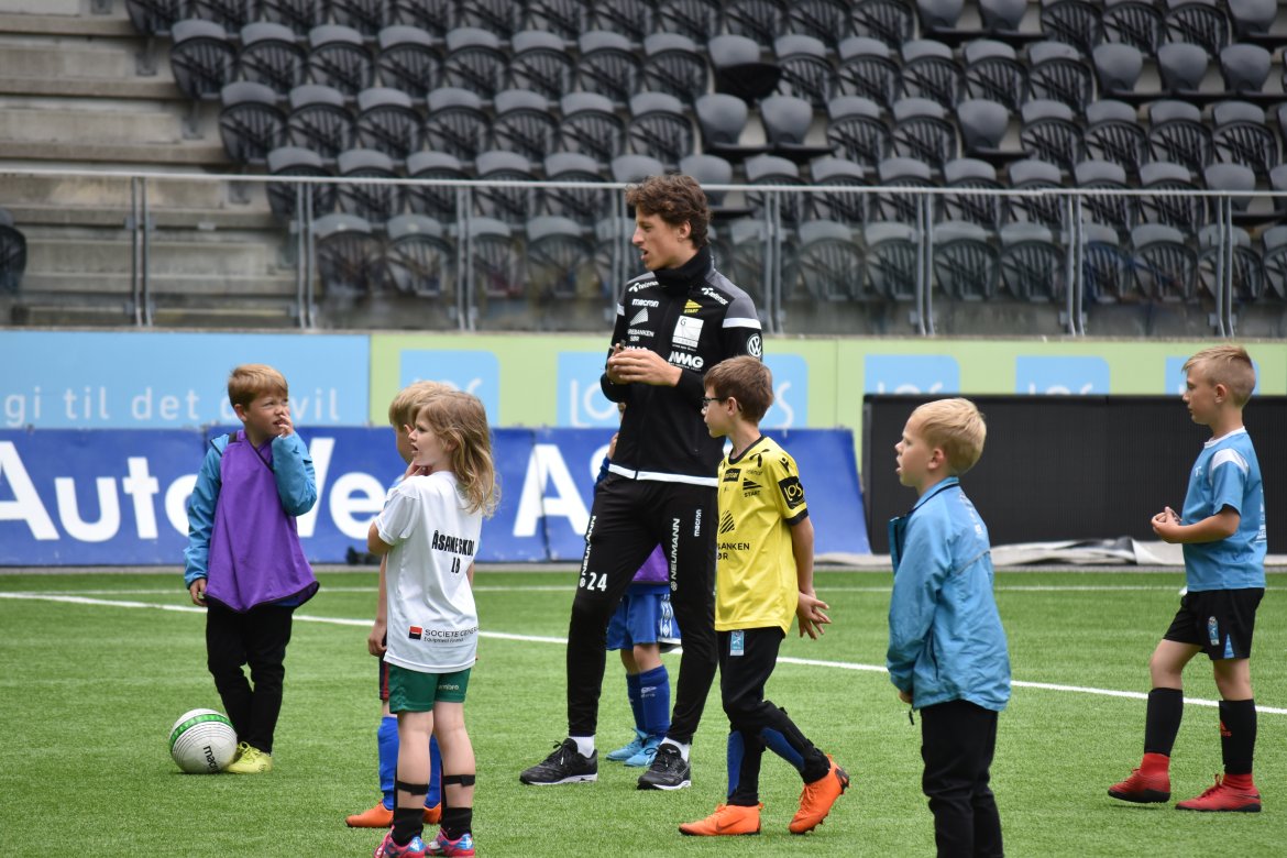 Sander Sjøkvist fikk prøve seg som dommer.