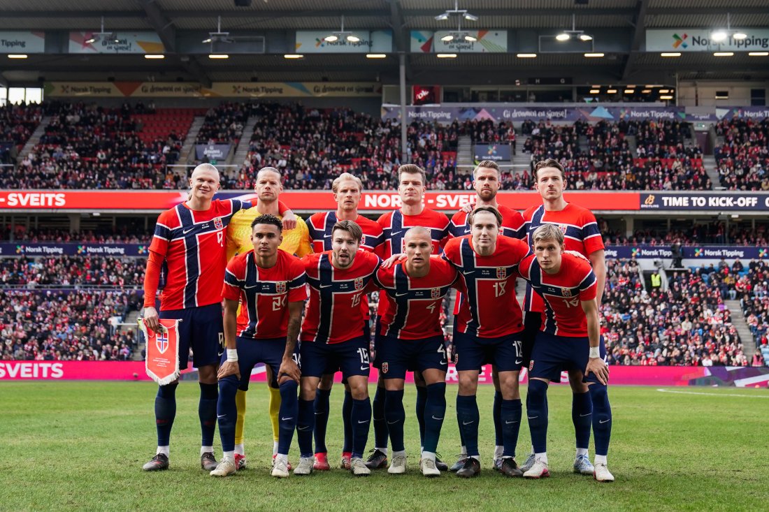 Det norske laget før privatlandskampen i fotball mellom Norge og Sveits på Ullevaal Stadion Foto: Fredrik Varfjell / NTB