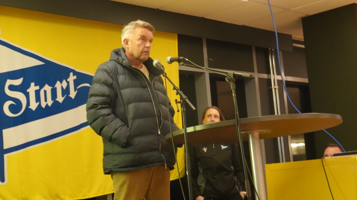 Tom Edvardsen forklarte Seniorrådets forslag til arkivgruppe