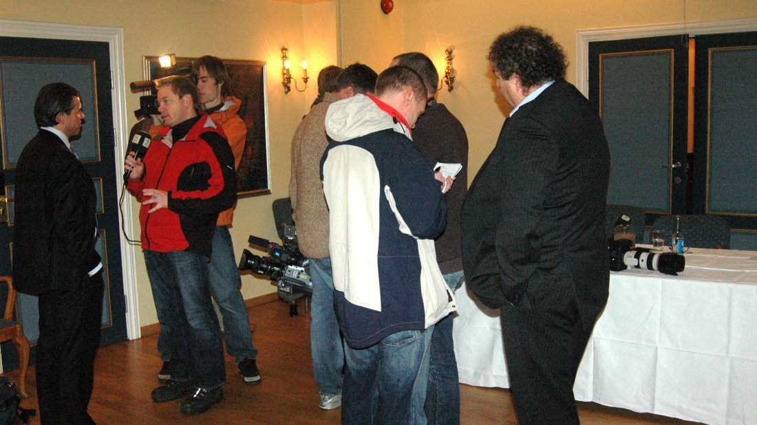 Og så ble pressen sluppet løs for individuelle spørsmål