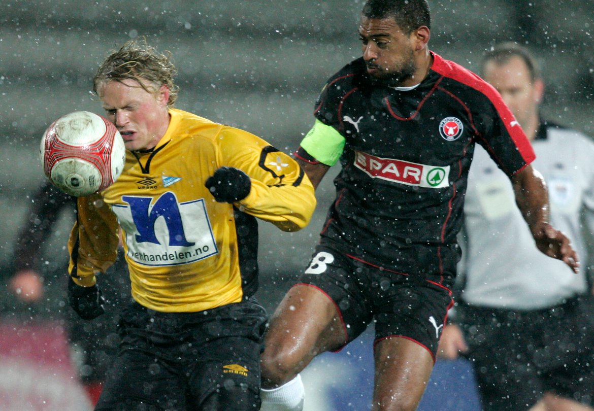 Jon Midttun Lie, IK Start og David Nielsen, FCM .© Royal League - Anders Kjærbye]