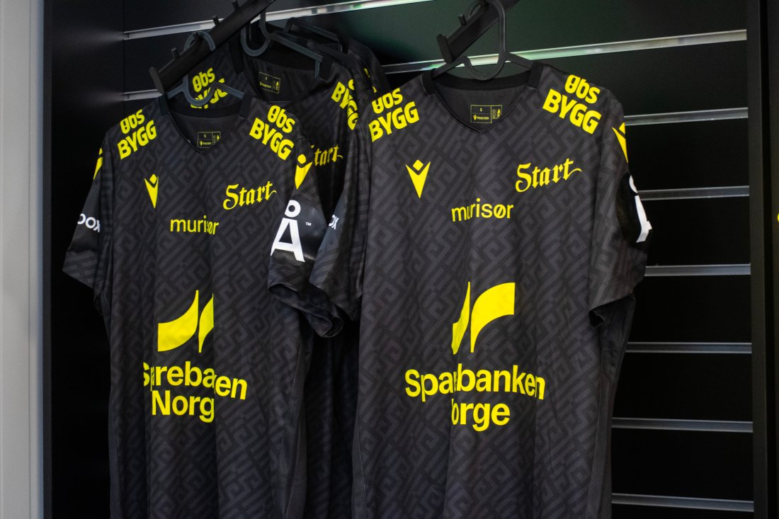 Alltid mye fint å få kjøpt i supporterbua før avspark!
