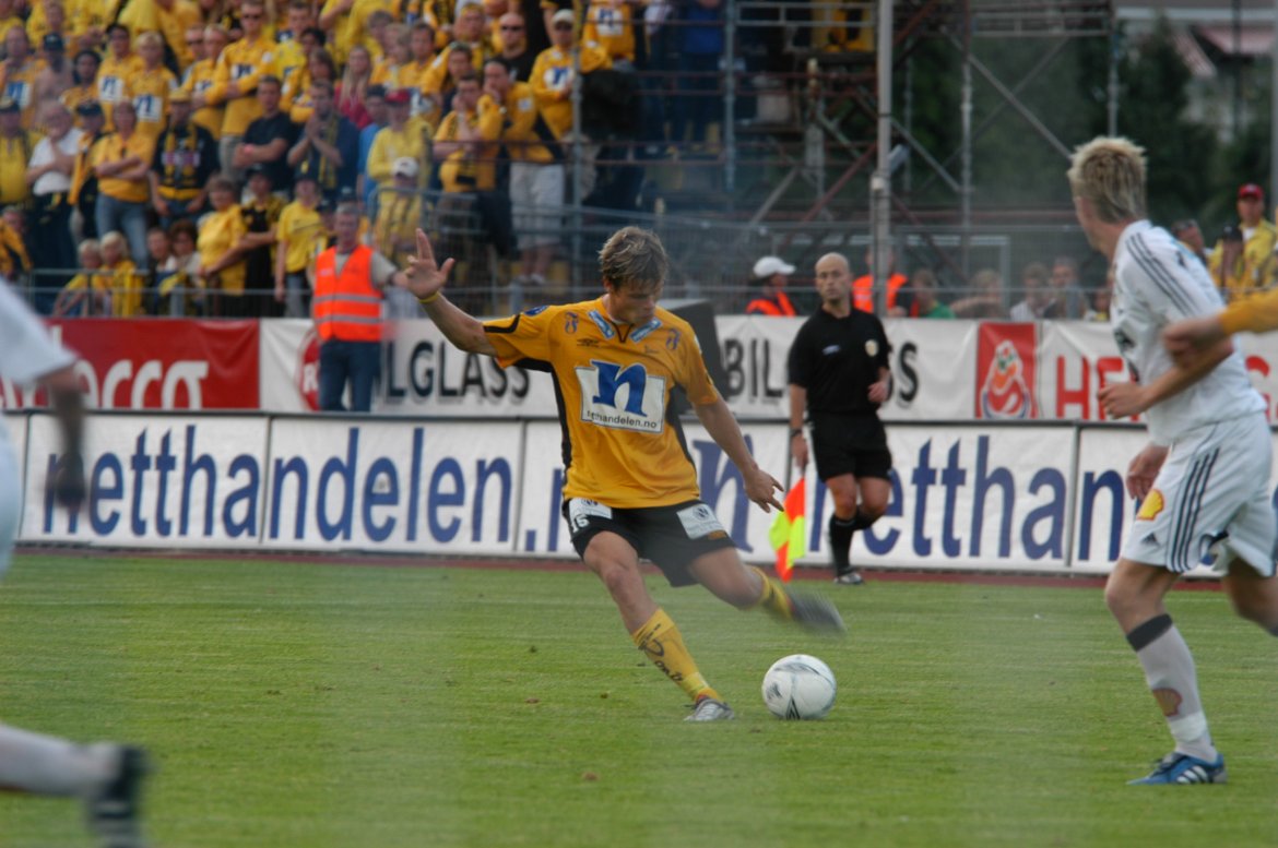 Marius Johnsen skyter