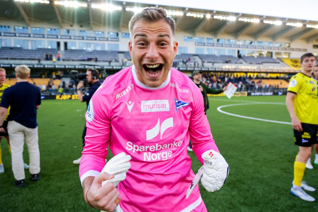 Sparebanken Norge har vært hovedsponsor for IK Start i mange år! Nå gir de ytterlige 10 millioner til klubben via Sør-fondet! Foto: Tor Erik Schrøder / NTB