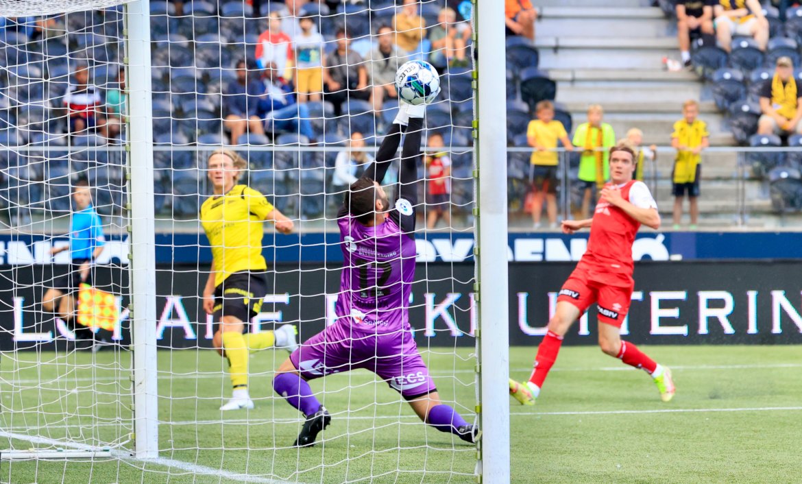 Mathias Grundetjern smeller start opp i en 1-0-ledelse. Foto: Tor Erik Schrøder
