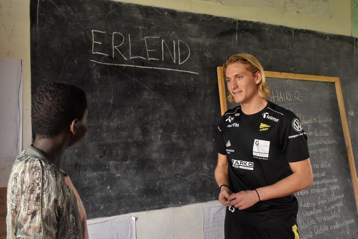 Erlend på besøk hos en BONGA-gruppe.