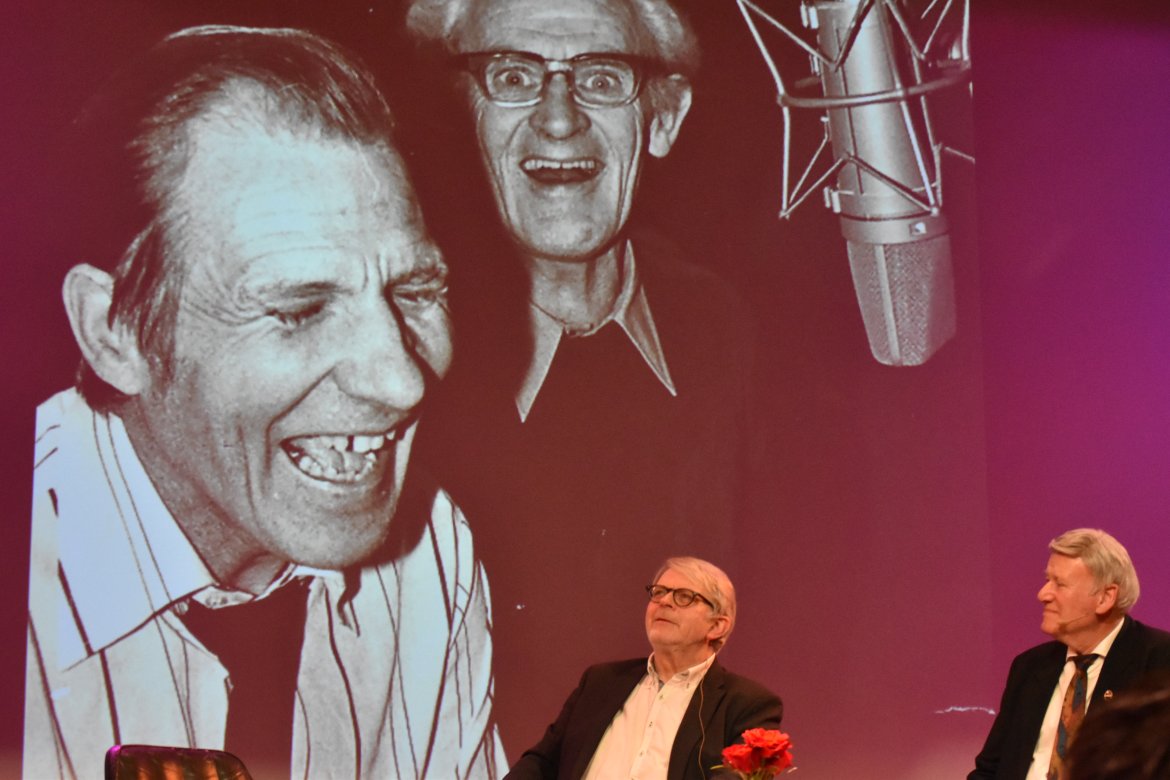 Bildet på veggen: Karsten Johannessen og Gunder Tellefsen