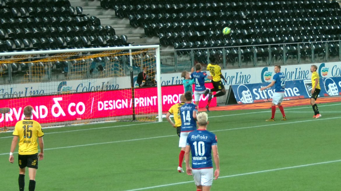 Heading i feltet som Schultze ekspederer i mål