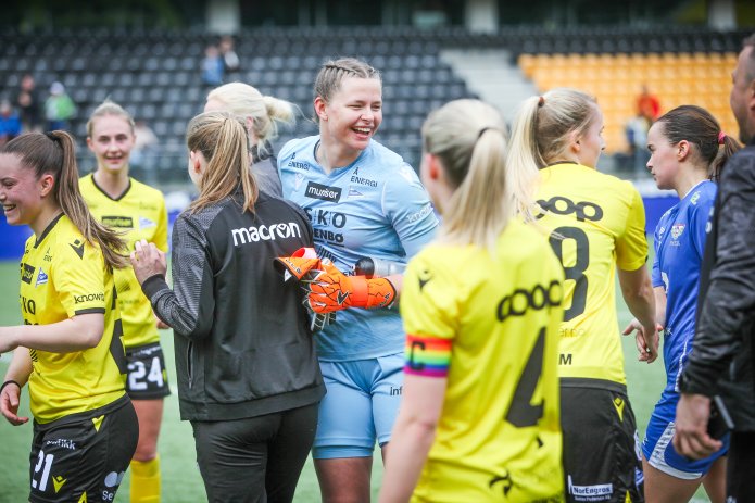 Start Kvinner utklasset Fana