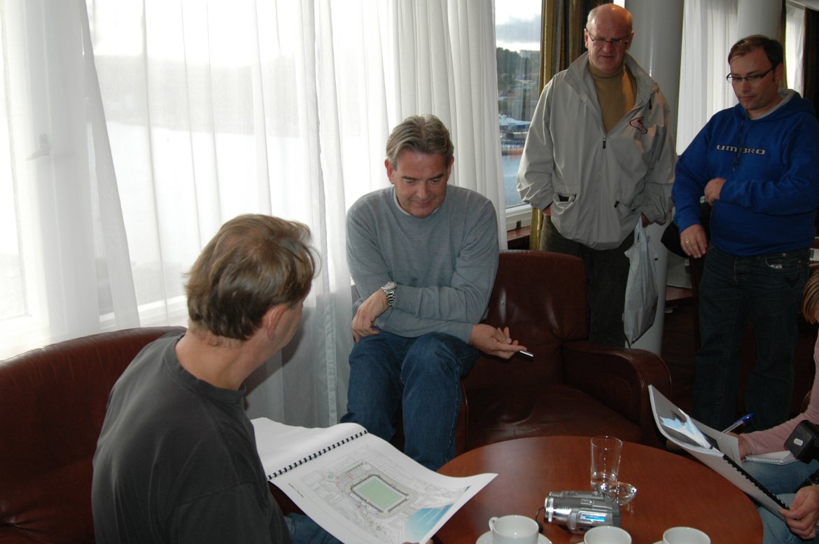 Trond Willy Wilhelmsen svarer på spørsmål fra ikstarts Sture Johnsen