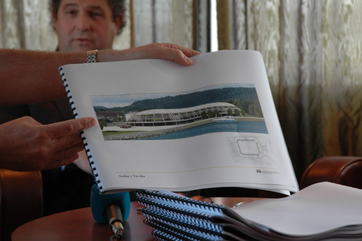 Stadion sett fra sjøsiden