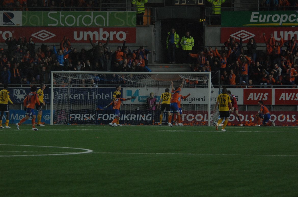 Selvmål, Aafk - Start 1-0