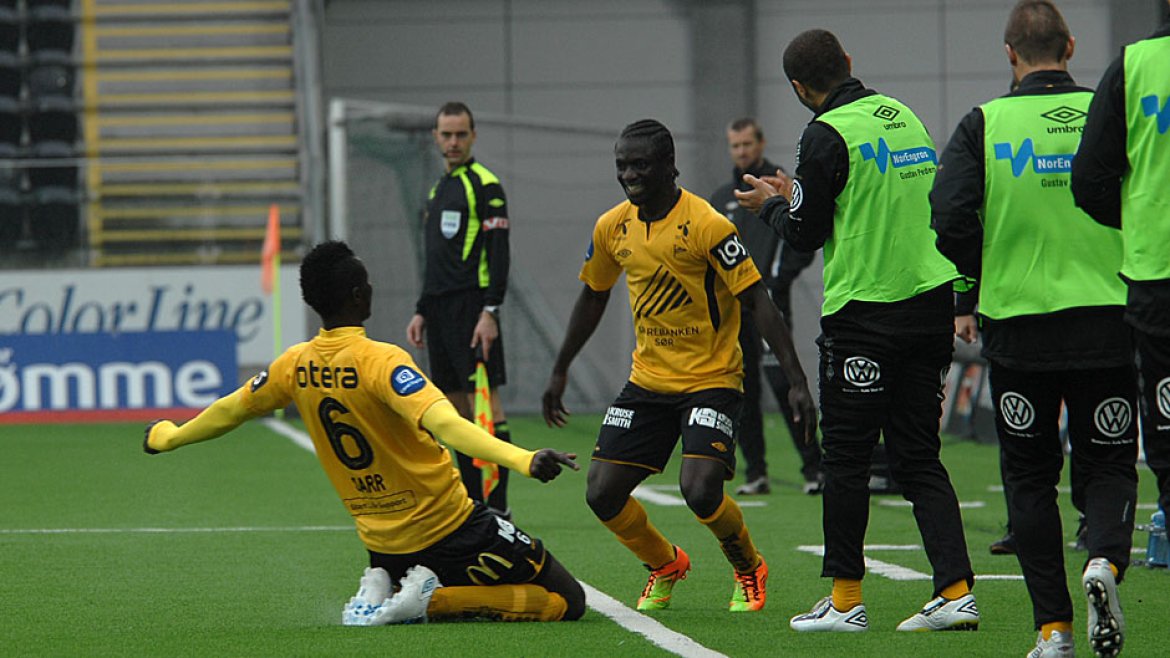 Start-FKH Sarr knestående av glede