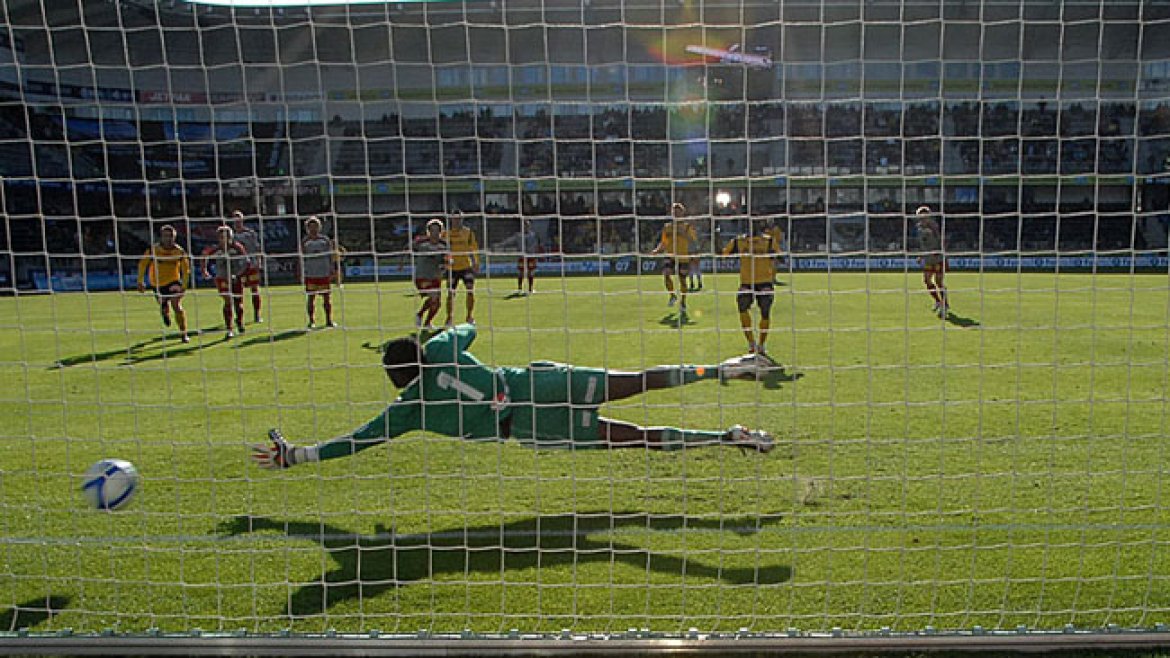 ALRunde05 Asante setter straffe