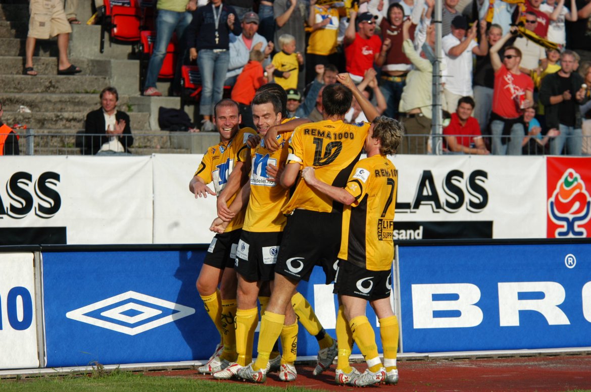 Jubel, Todi Jónsson har scoret: 2-0 etter 12 min