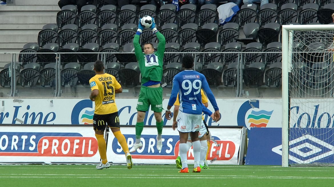 Runde26 Håkon strekker seg