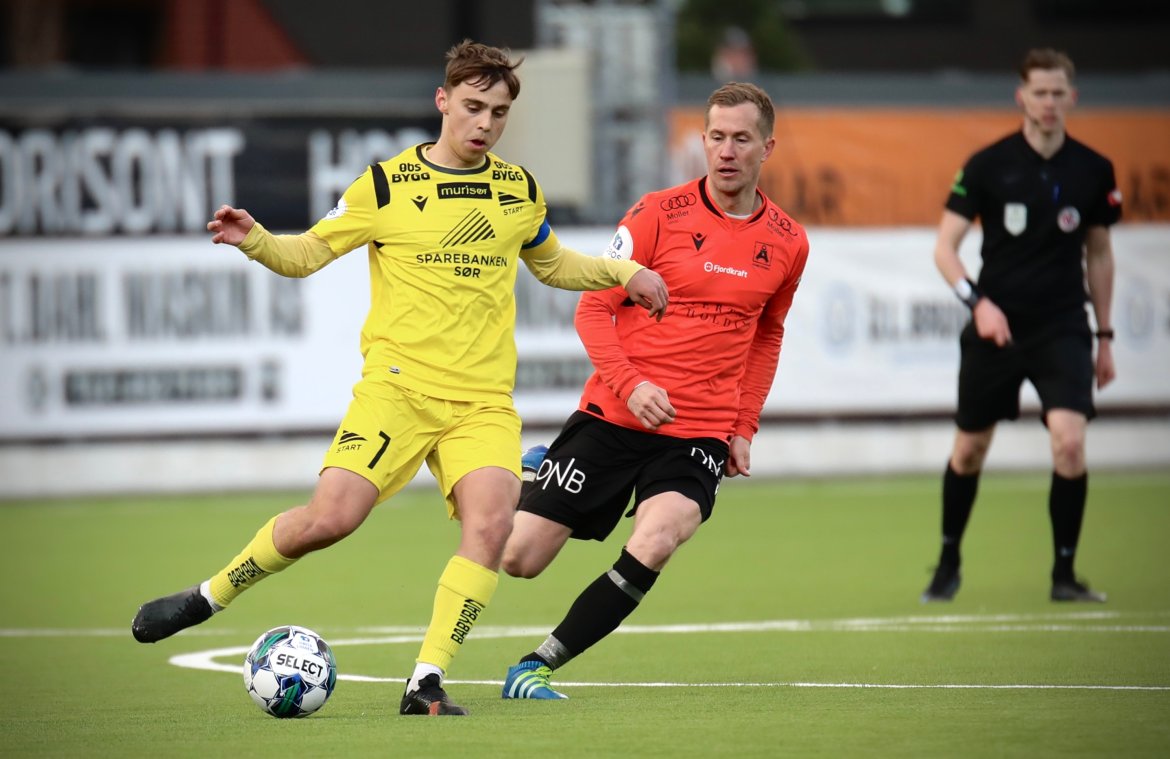 Emir Derviskadic mot Åsane. Foto: Ann-Kristin Røsbø, Hordlandsfotball