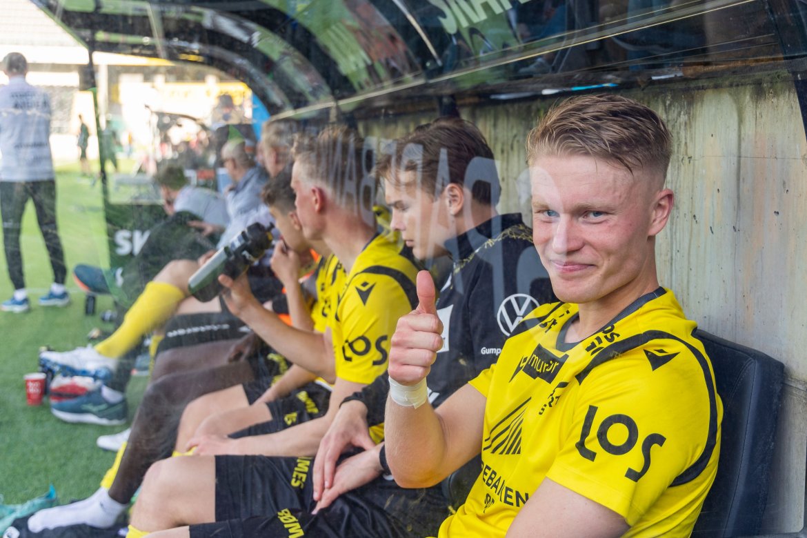 Tommel opp fra Kristoffer Tønnessen 
Foto: Tor Erik Schrøder