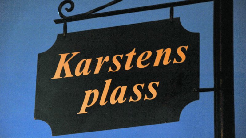 Karstens plass skilt